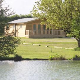 Woodpecker Lodge - Brook Meadow - sleeps 4 plus 2 - no pets