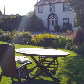 The White House Guest House, hotel i Penrith