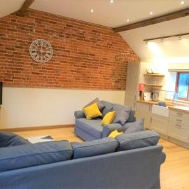 Blashford Manor Holiday Cottage - The Dartmoor Cottage โรงแรมในEllingham