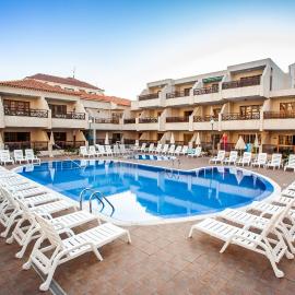 NEW! Spectacular 1 Bed Apartment in Las Americas, 5 min to Camison Beach and Hard Rock Cafe, with AirCon
