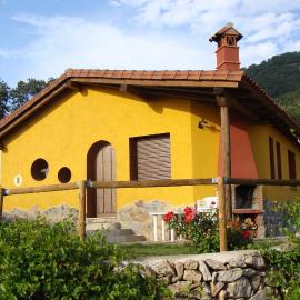 Casas Rurales Manolo, hotelli kohteessa Casas del Monte
