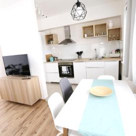 Šamorín - Apartment in the center - private parking - klimatizácia, hotelli kohteessa Šamorín
