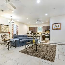 Spacious 3BR/2.5BATH Condo in Great location, hotel in New Orleans