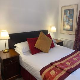 Jessamine House Hotel: Gravesend şehrinde bir otel