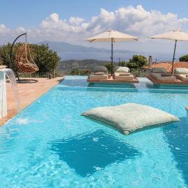 ANGIO VILLAS SPA, מלון בהעיירה סקיאתוס