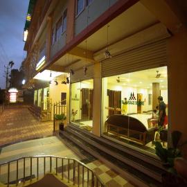 Viesnīca Hotel Wayanad Square pilsētā Mananthavadi