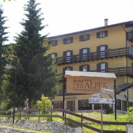 Life Hotels Des Alpes, hotel v mestu Folgaria