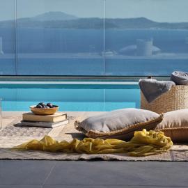 Thea lux natur villa، فندق في Korithion