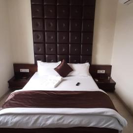 Hotel Shahi Darbar, Hotel in Navsāri