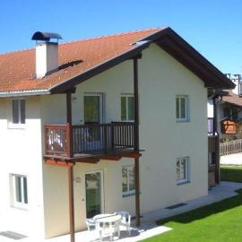 Appartments Am Wiesenrand, hotel u gradu 'Nova Ponente'