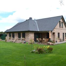 Ferienhaus Dine, hotel in Born