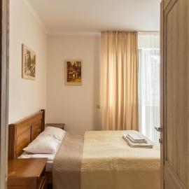 Villa ZHANNA Central park, hotel in Truskavets