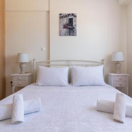 Lovely Apartment Xylokastro 2nd Floor, hotel din Xylokastron