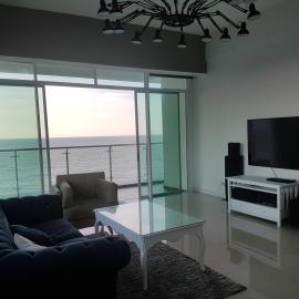 Bay Resort Condominium, 7, Beach-front Sea view, 6-8 PAX, hotel u gradu Miri