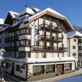 Hotel Dolomiti Madonna