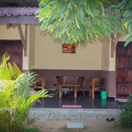 Harrys Oceanhouse 2 Pacitan, hotel v destinácii Pacitan