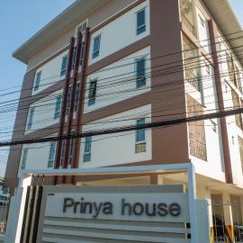Prinya house ปริญญา เฮ้าส์, hotel in Ban Huai Kapi