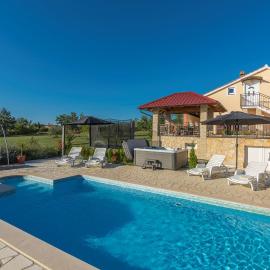Villa Ivda in Porec Area, hotell i Nova Vas