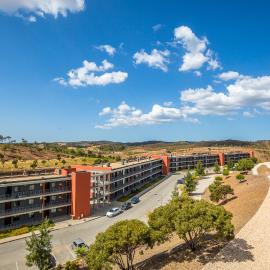Algarve Race Resort - Apartments, hotel in Portimão