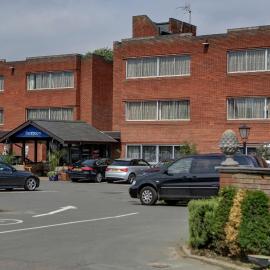 Best Western Heath Court Hotel, khách sạn ở Newmarket