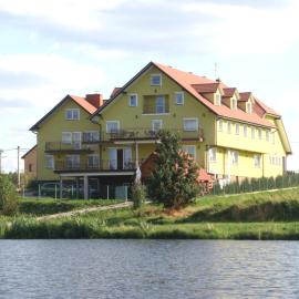 Hotel Pod Jaskółką, hotel din Zagnańsk