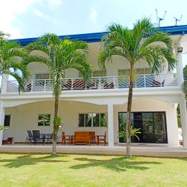 Villa Tropical Garden with Pool