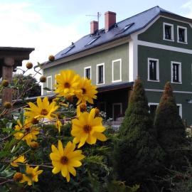 Apartmány Stará Škola, hotel in Krásná Lípa