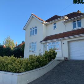 Great location newly refurbished 4 bedroom house coast