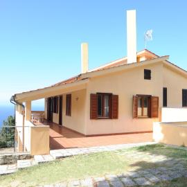 Il Castagno – hotel w mieście Marciana