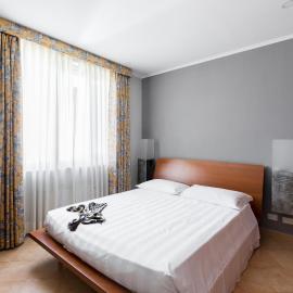 Crosti Apartments, hotel v Rimu