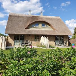 Ferienhaus Schütt, Hotel in Zempin