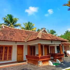 Breeze Backwater Homes, hotel a Turavūr