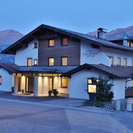 Appartements Maria Theresia, hotel u gradu Serfaus