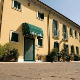 Albergo Corte Antica, hótel í Villafranca di Verona