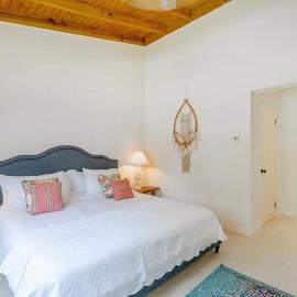 Hospitality Expert CP Private Pool Beach Chef, hotel in Montego Bay