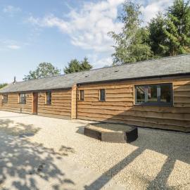 The Milking Barn, hotel in Yeovil
