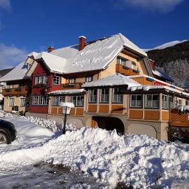 Edelsteinhotel Guniwirt, hotel a Krakaudorf