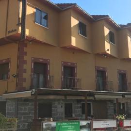 Hotel Rural El Alberche, khách sạn ở Burgohondo