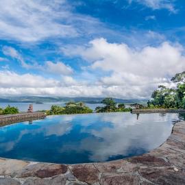 Hotel Nepenthe B&B, hotel u gradu El Castillo de La Fortuna