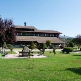 Hotel TISA, hotel di Busovača