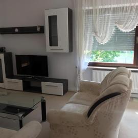 Ferienwohnung Niederfell - An der Mosel、Niederfellのホテル