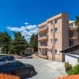 Apartments Villa Vanda, Hotel in Selce