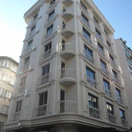 Le Mirage Hotel