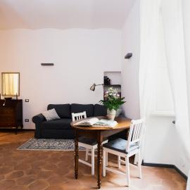 Domus Festina Lente