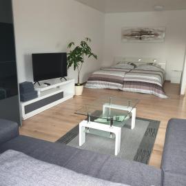 Viesnīca Carina Apartment pilsētā Kanderna
