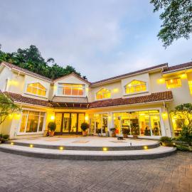 Butchard Villas, hotel en Yuchi