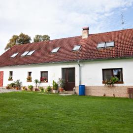Chalupa u Pilných, hotel a Kaplice