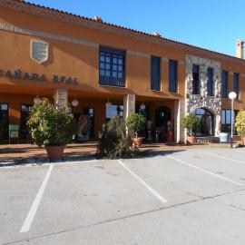 Hotel Cañada Real، فندق في فيلالباندو