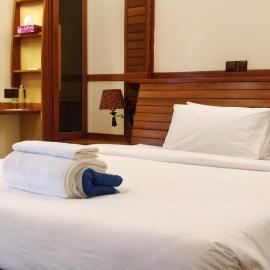 Akiri Surf Retreat, hotel sa Thulusdhoo
