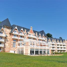 Résidence b'o cottage - b'o resort thermal & spa, hotell i Bagnoles de l'Orne